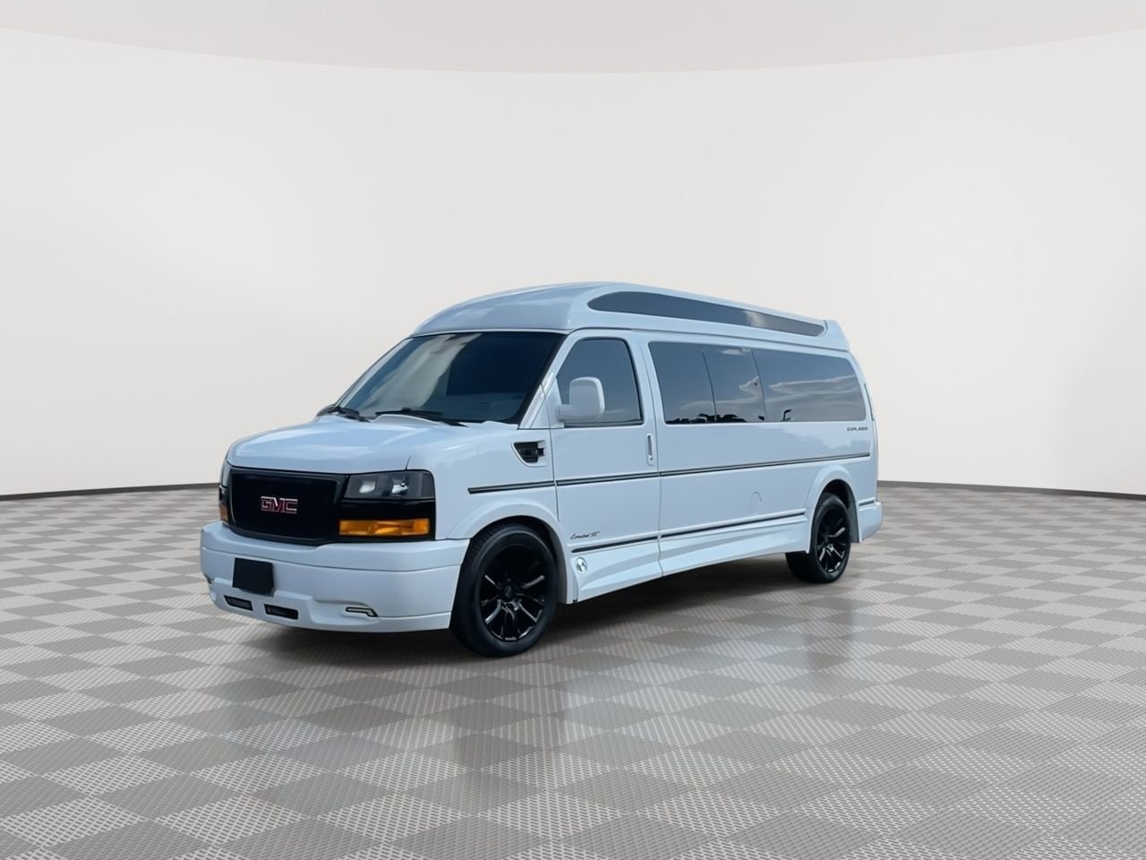 Thumbnail: 2019 GMC Savana - 4