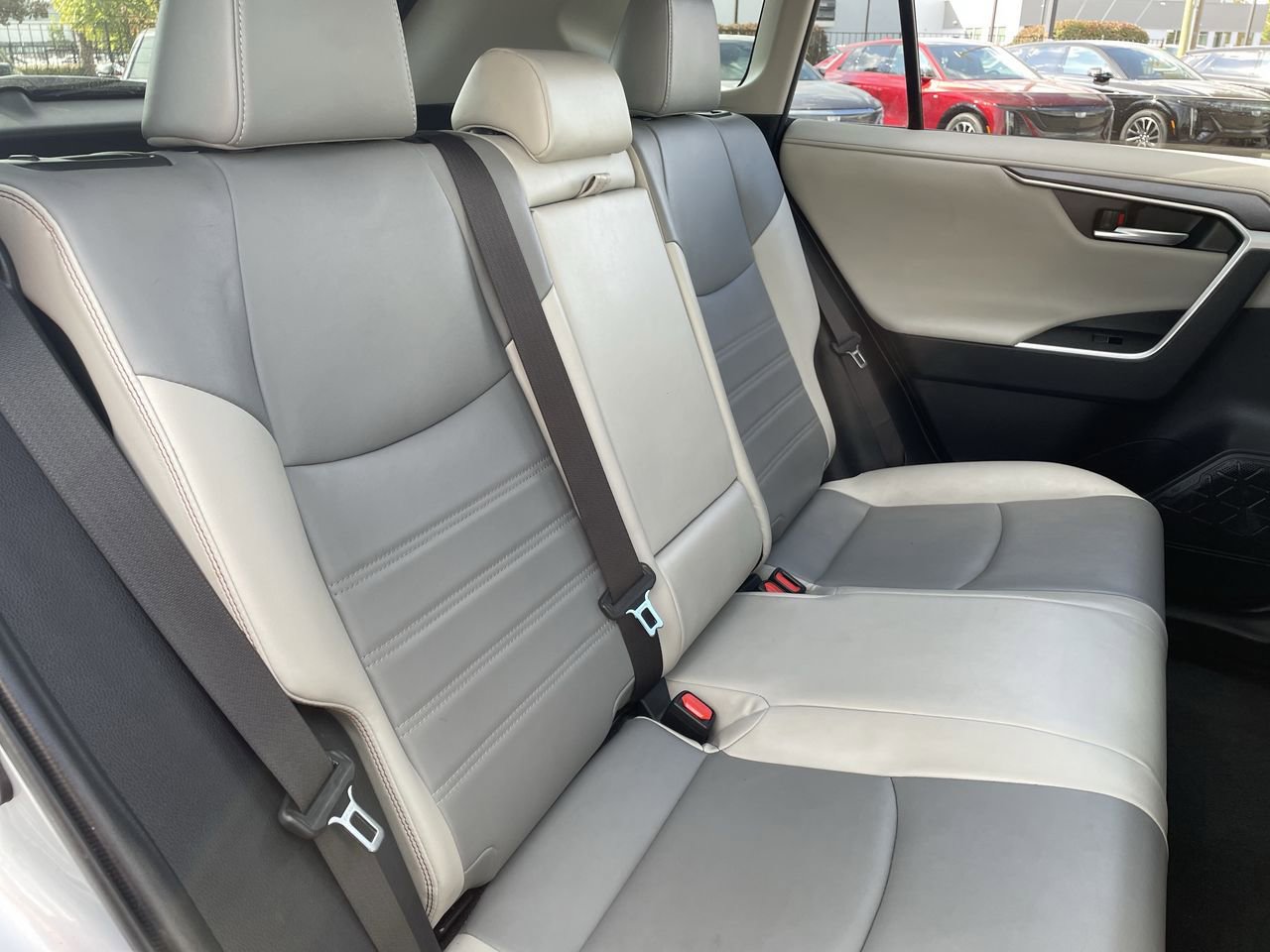 Thumbnail: 2019 Toyota RAV4 - 15