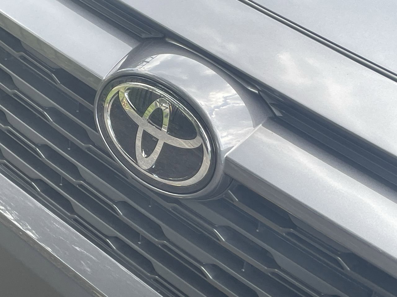 Thumbnail: 2022 Toyota RAV4 - 35