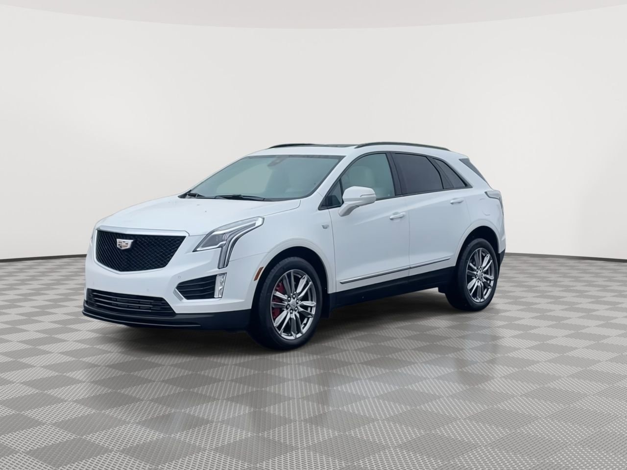 Thumbnail: 2022 Cadillac XT5 - 3