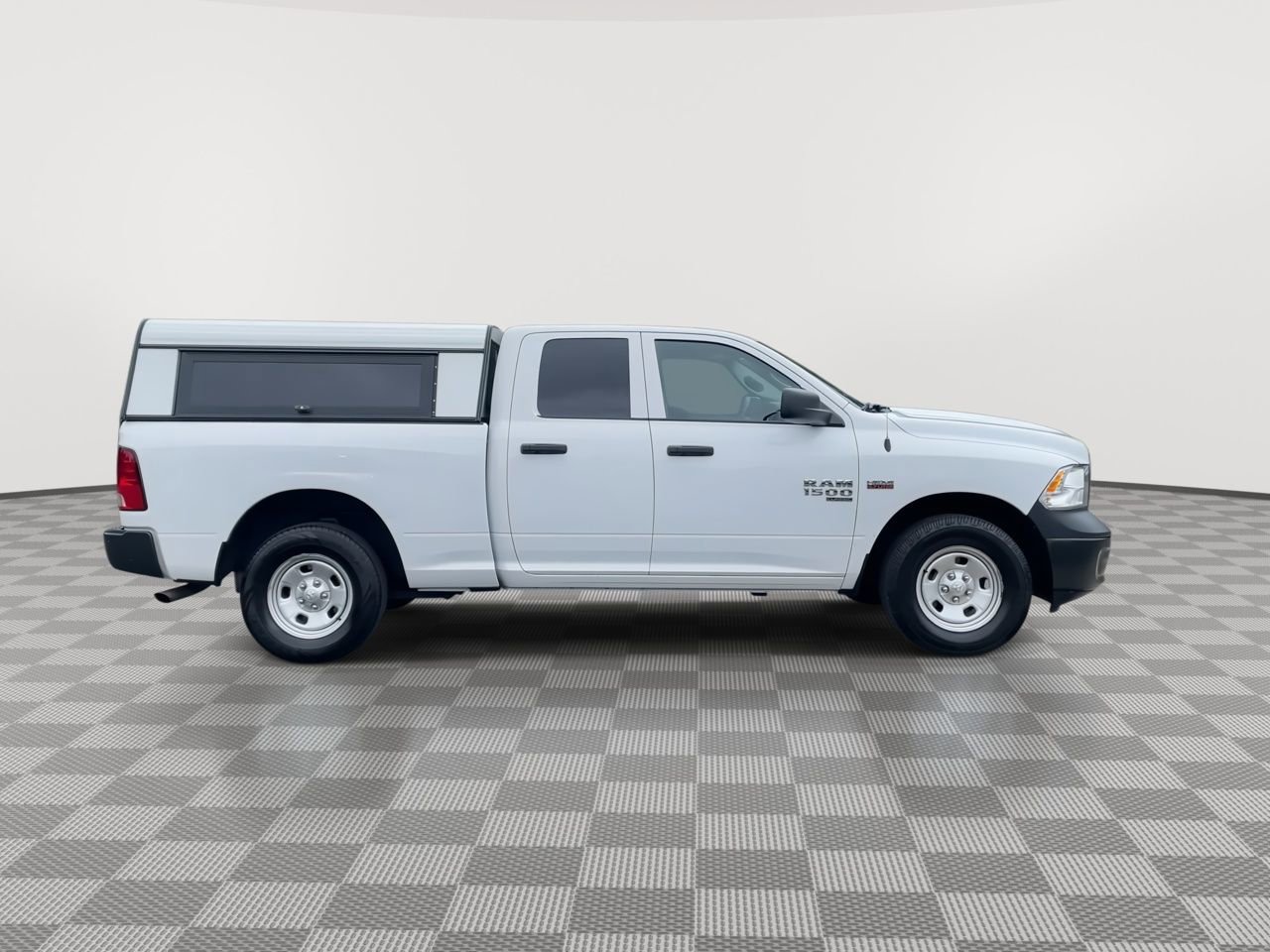 Thumbnail: 2021 RAM 1500 Classic - 9