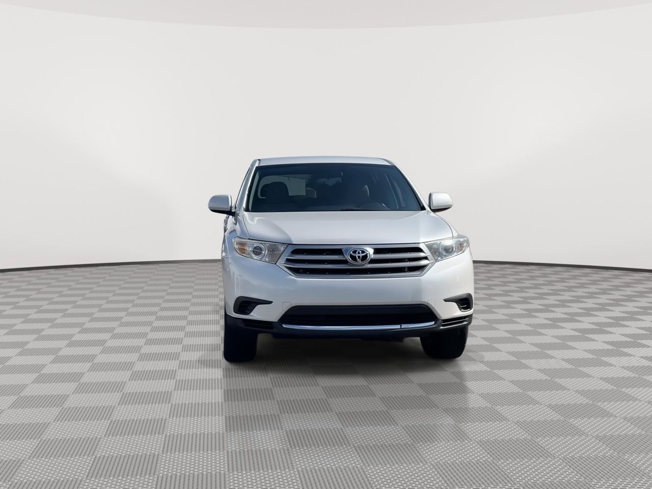 Thumbnail: 2013 Toyota Highlander - 3