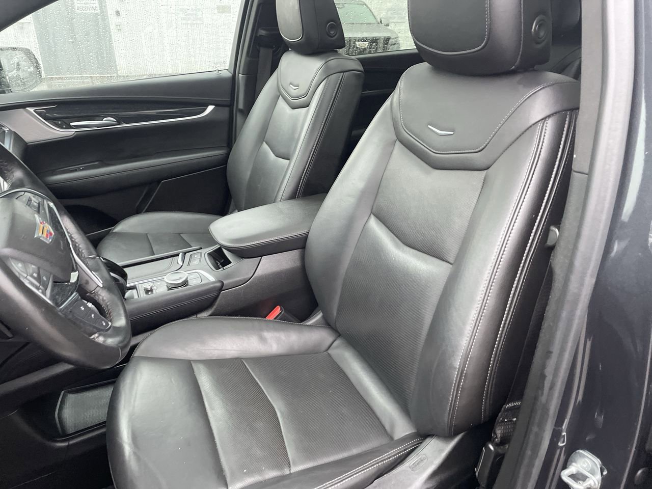 Thumbnail: 2022 Cadillac XT5 - 12