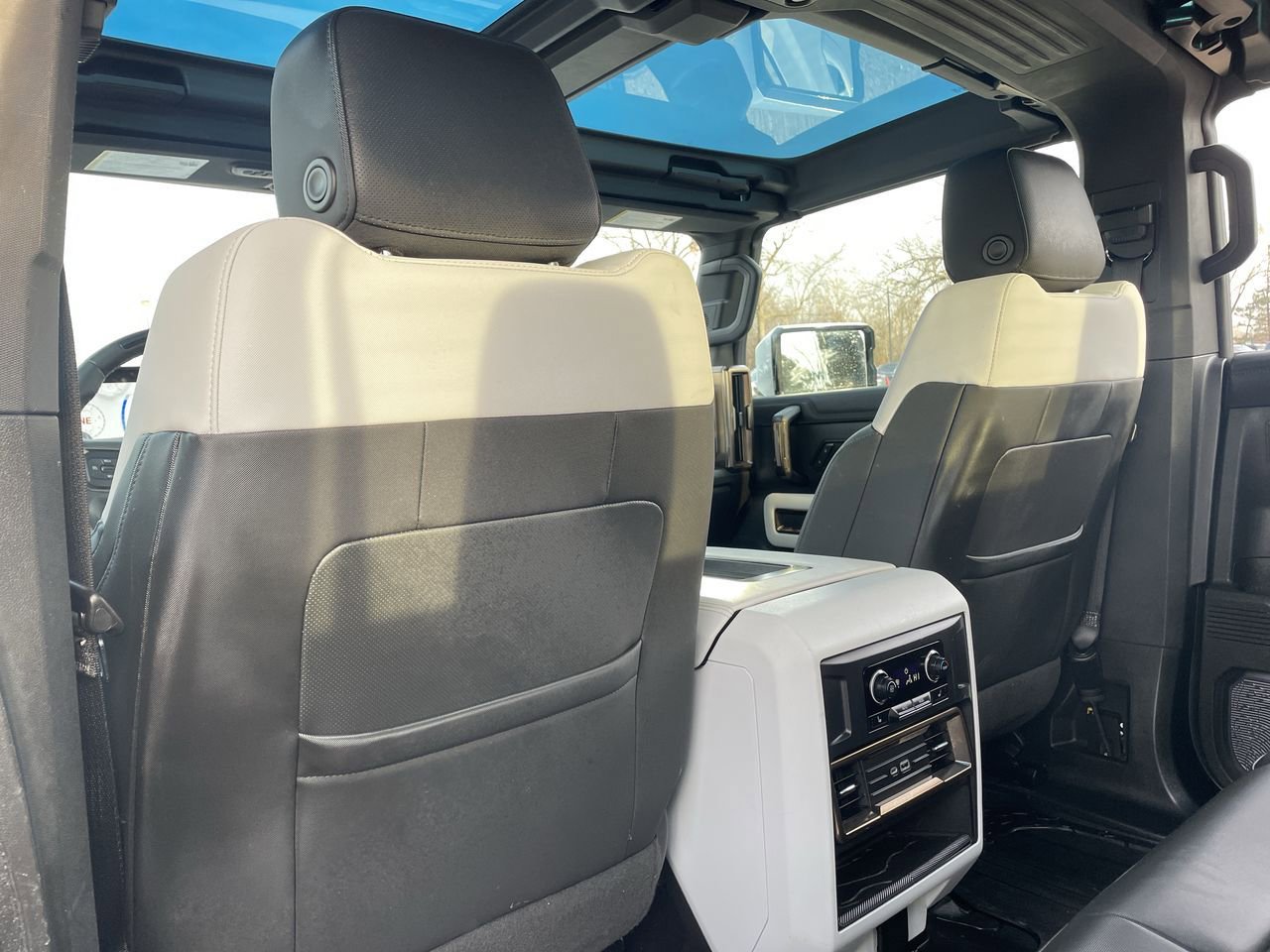 Thumbnail: 2022 GMC Hummer EV - 19