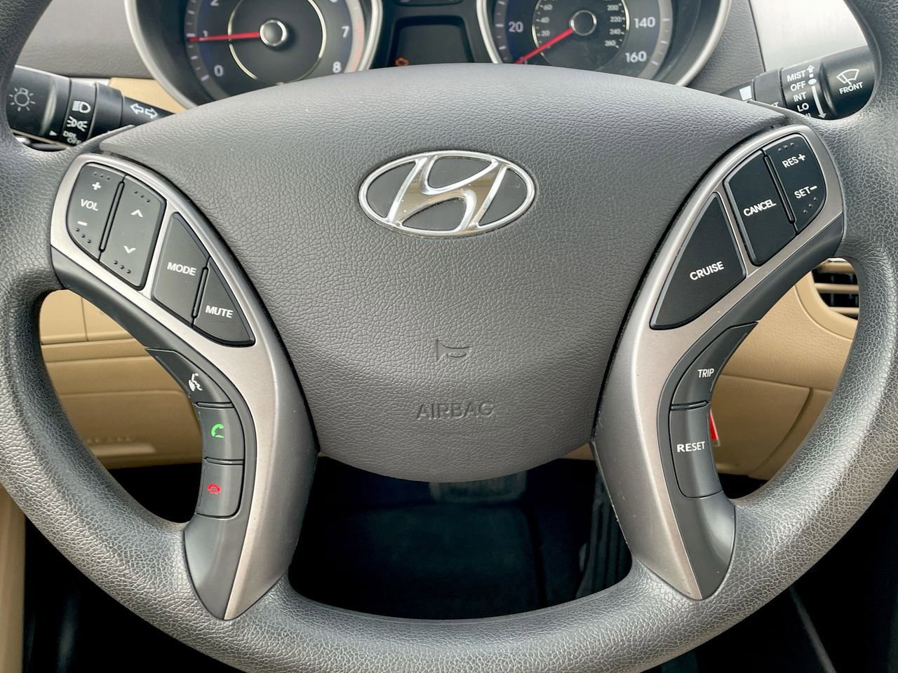 Thumbnail: 2013 Hyundai Elantra - 10