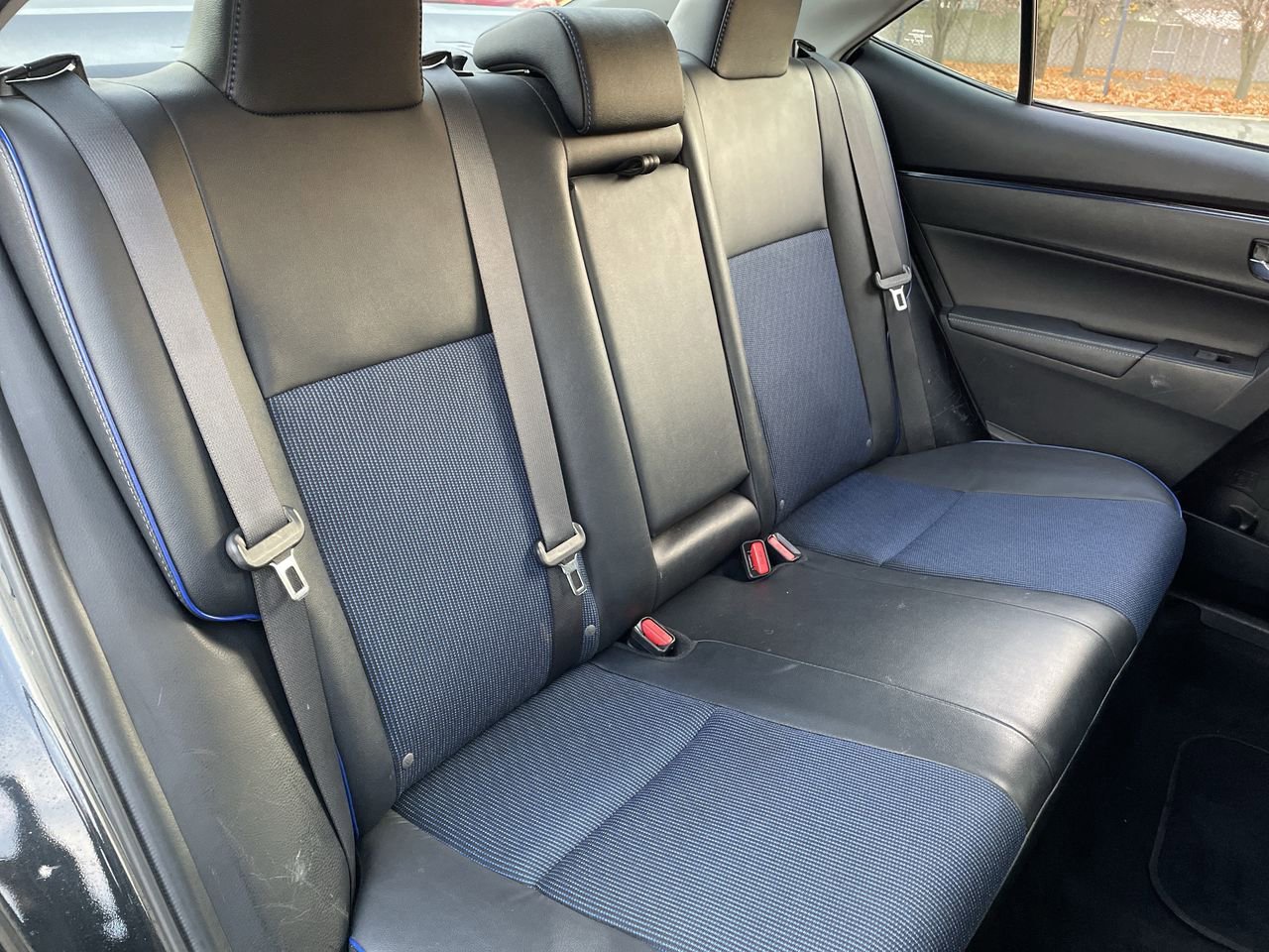 Thumbnail: 2017 Toyota Corolla - 15