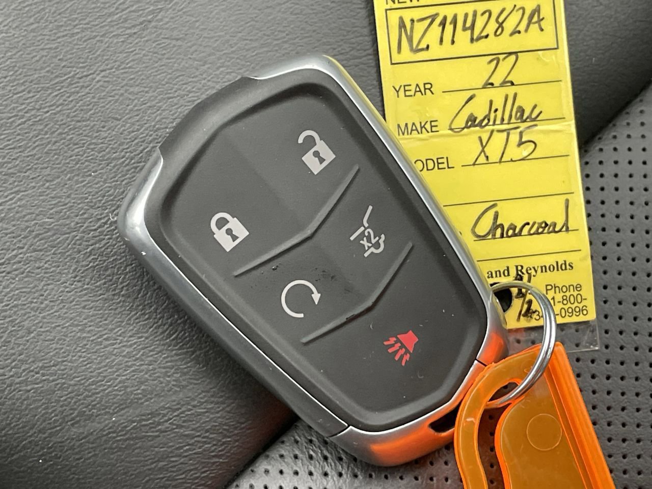 Thumbnail: 2022 Cadillac XT5 - 32