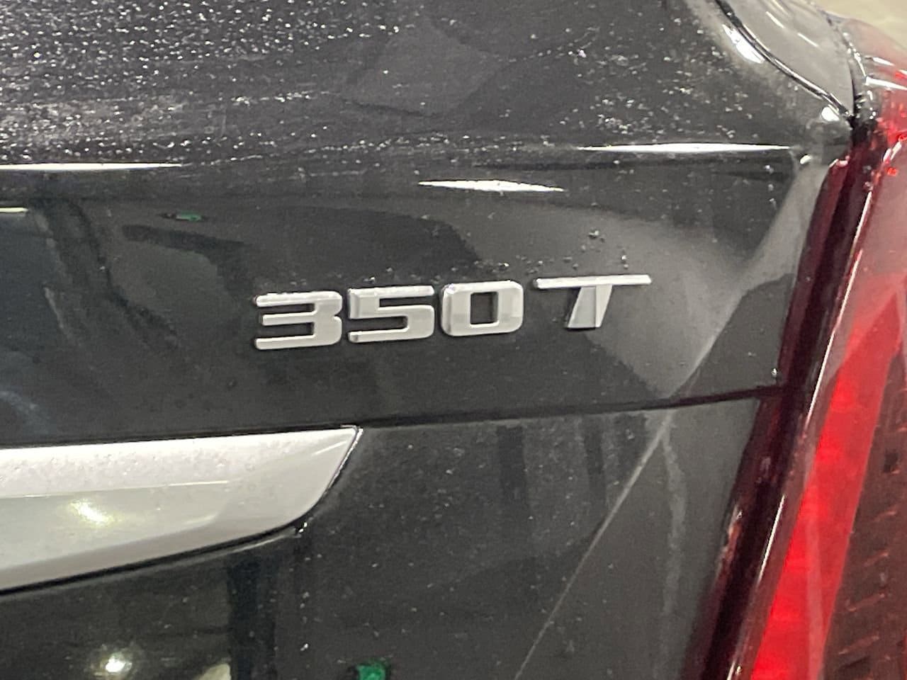 Thumbnail: 2023 Cadillac XT5 - 41