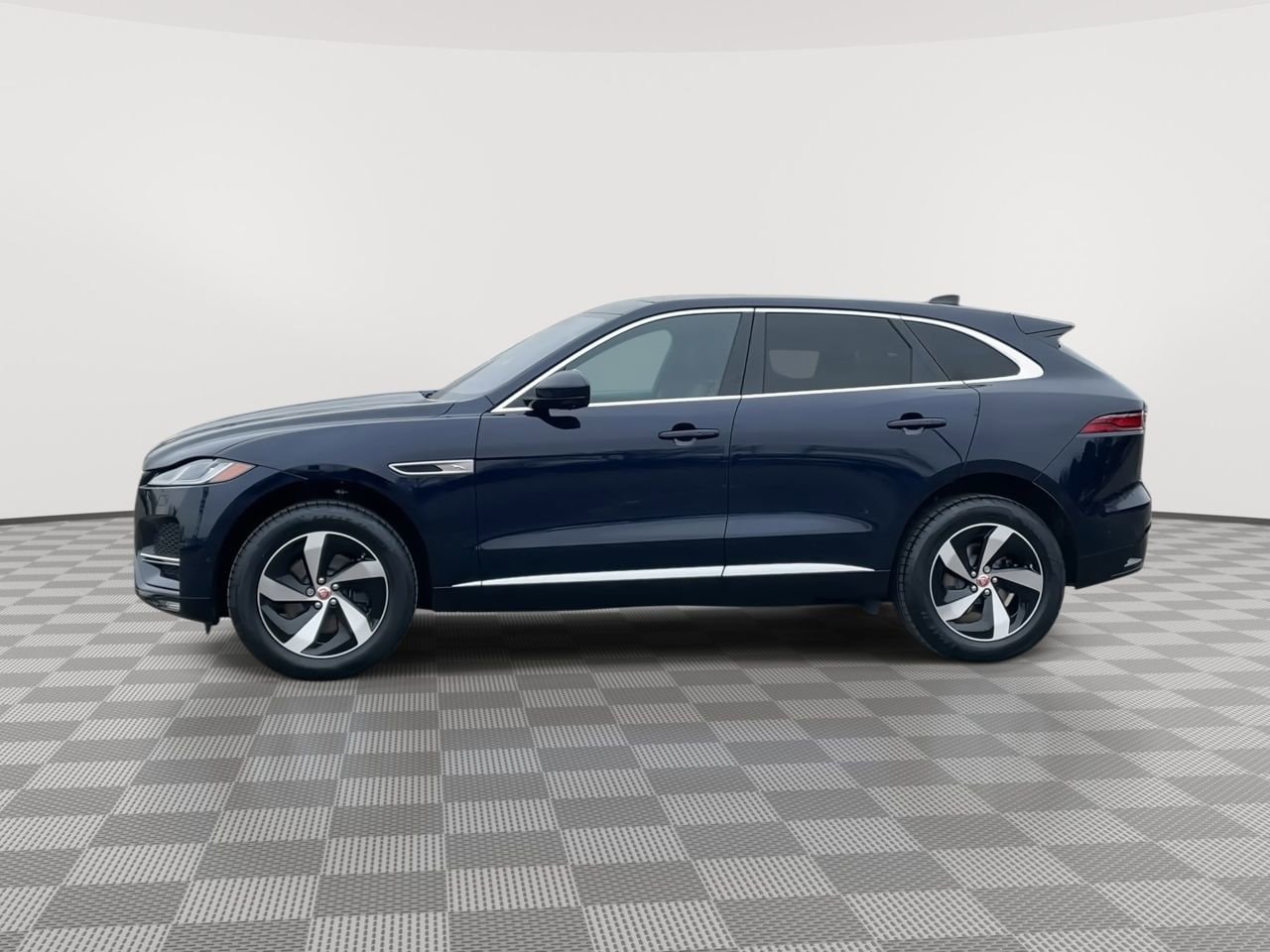 Thumbnail: 2021 Jaguar F-Pace - 5