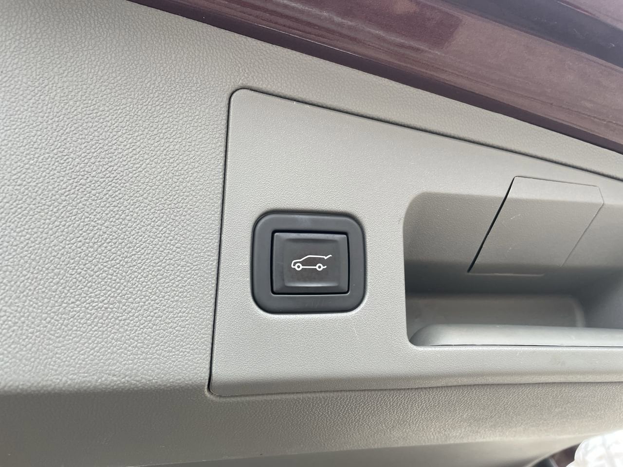 Thumbnail: 2023 Cadillac XT5 - 18