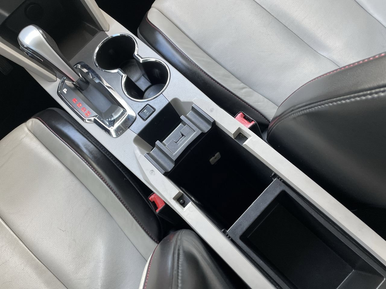 Thumbnail: 2010 GMC Terrain - 23