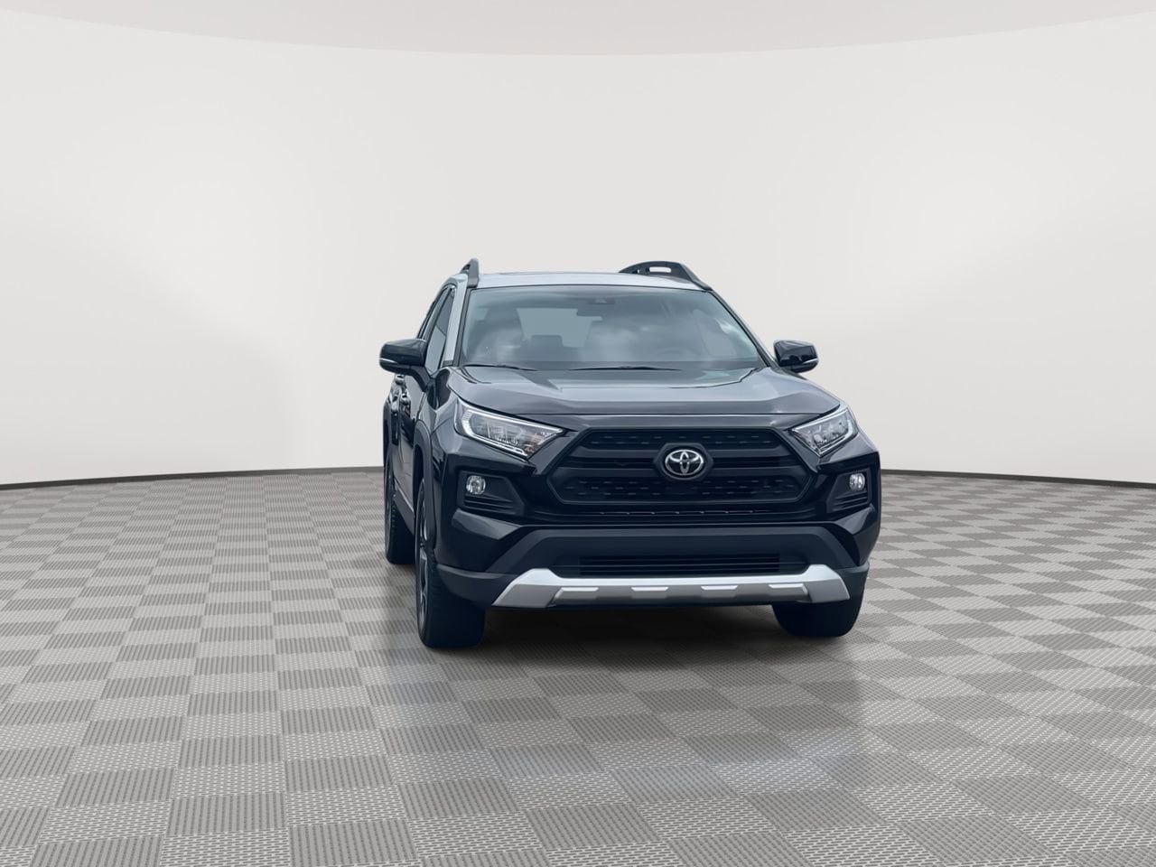 Thumbnail: 2019 Toyota RAV4 - 3