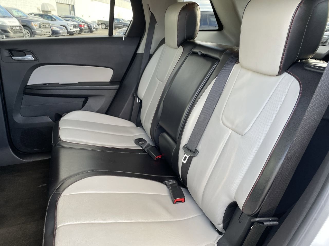 Thumbnail: 2010 GMC Terrain - 18