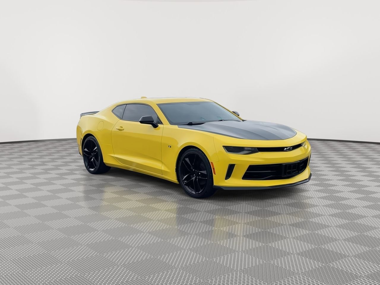 Thumbnail: 2018 Chevrolet Camaro - 2