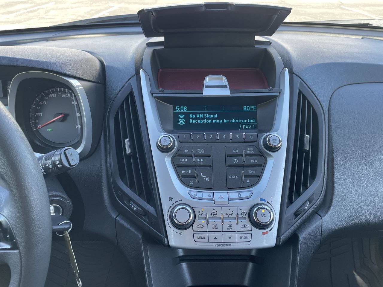 Thumbnail: 2015 Chevrolet Equinox - 13