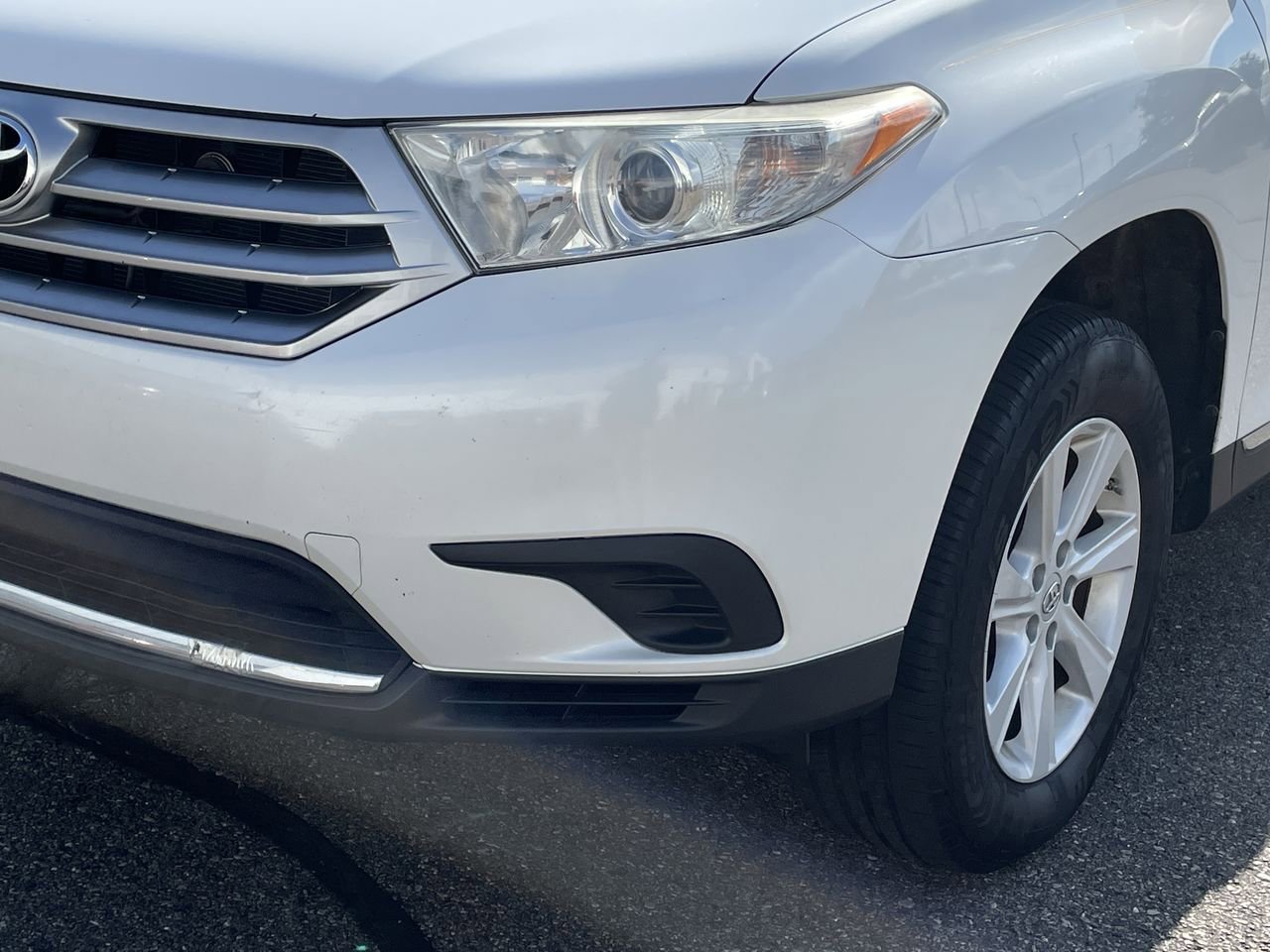Thumbnail: 2013 Toyota Highlander - 32