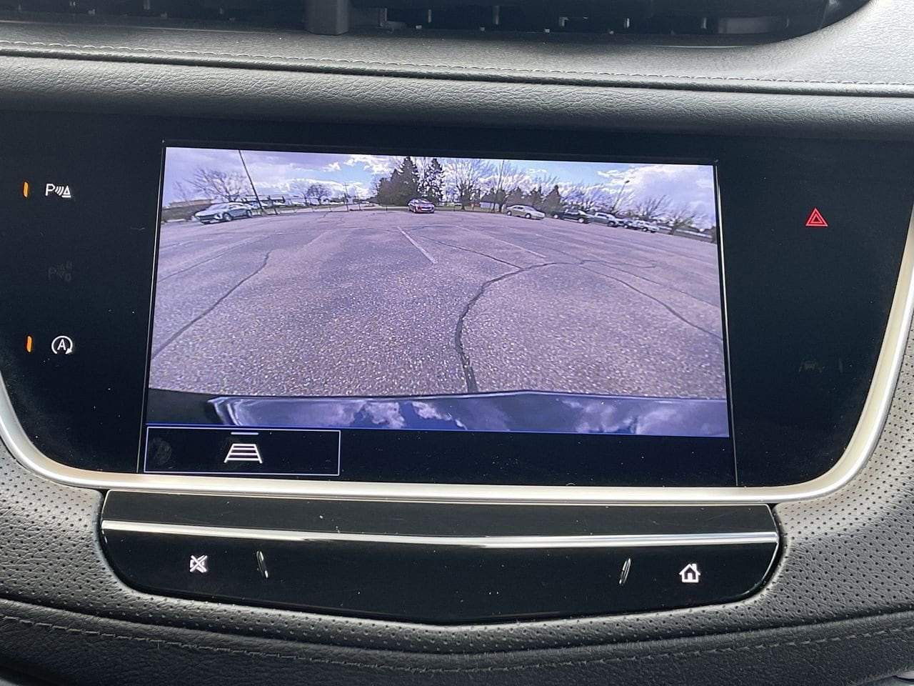 Thumbnail: 2023 Cadillac XT5 - 25