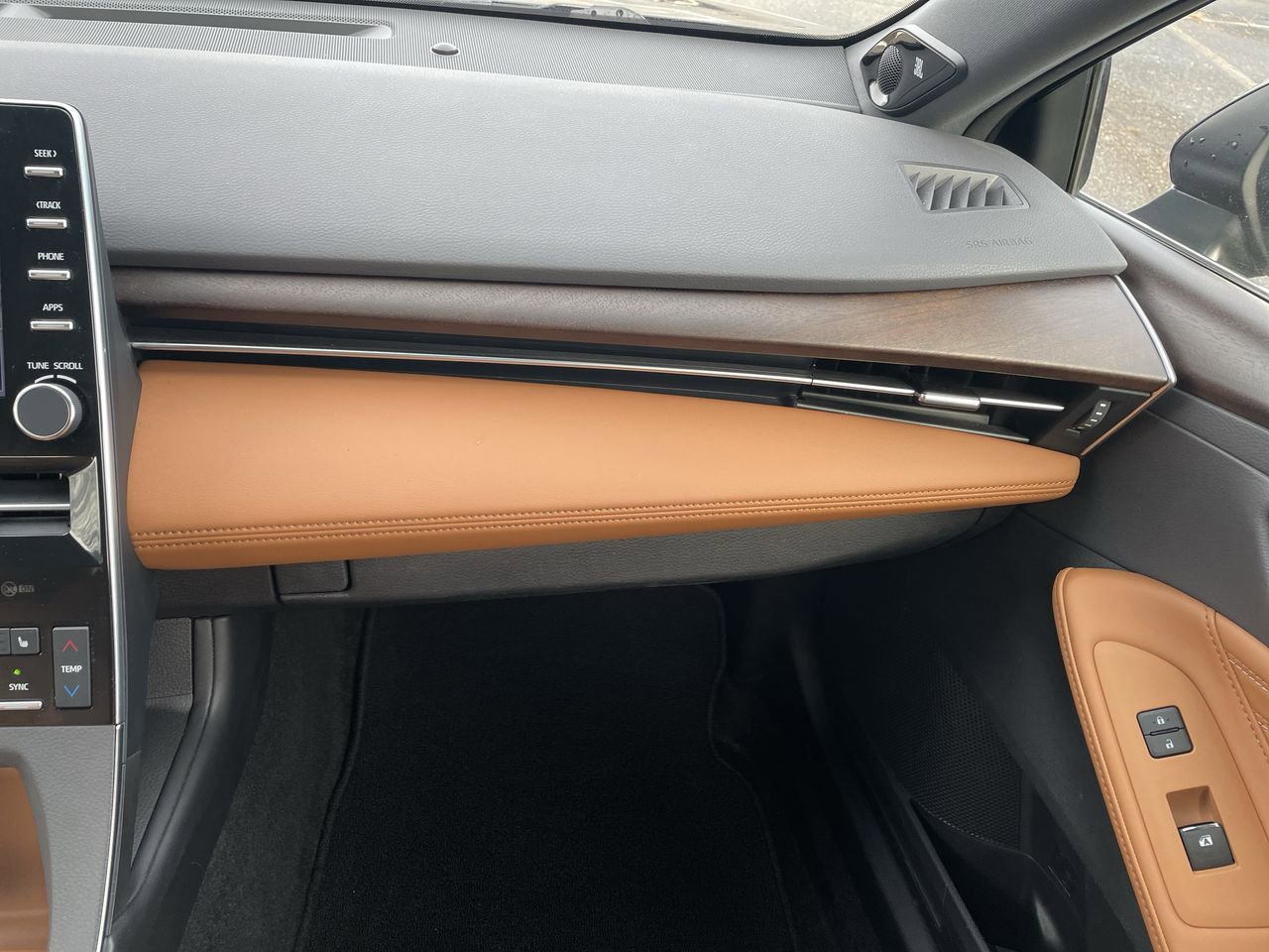 Thumbnail: 2022 Toyota Avalon - 16