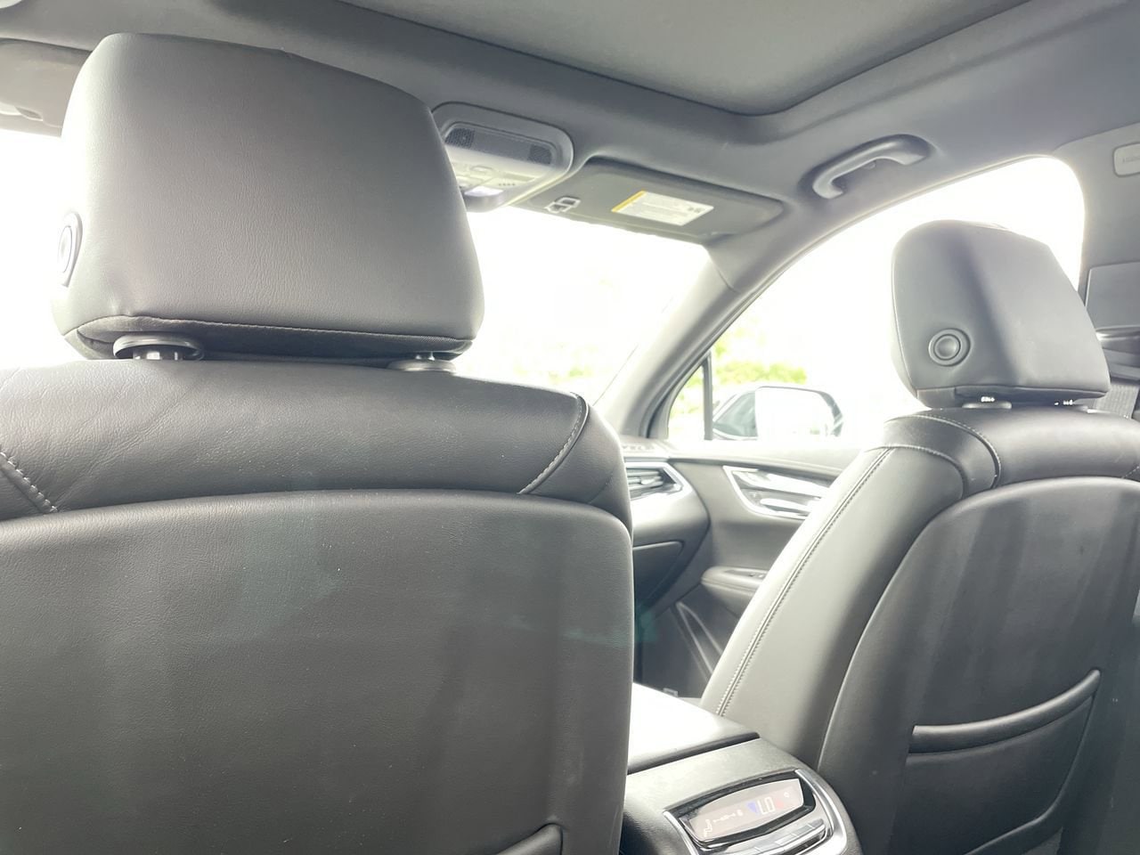 Thumbnail: 2020 Cadillac XT6 - 21