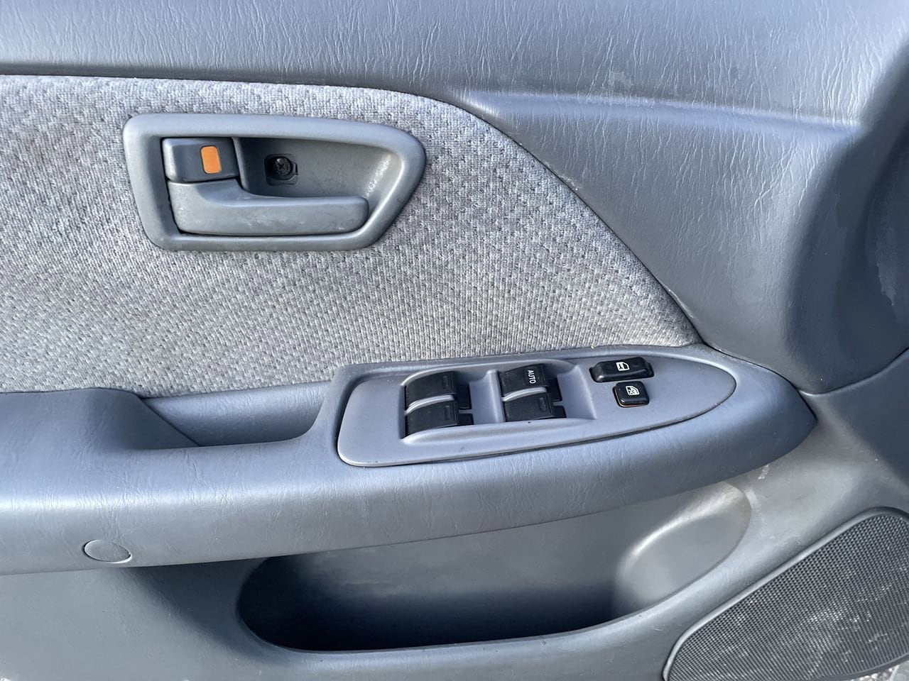 Thumbnail: 2001 Toyota Camry - 25