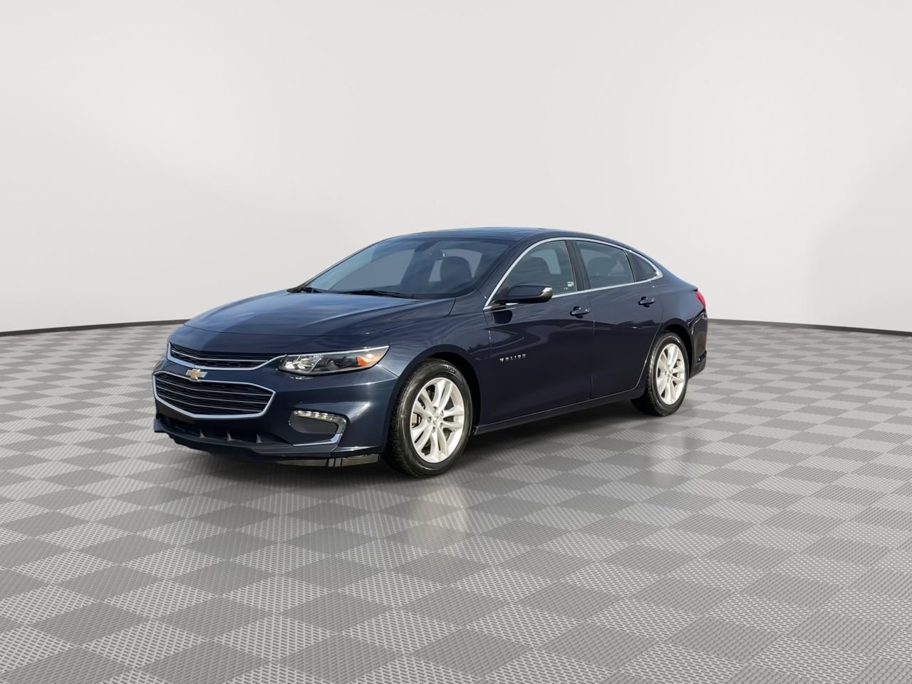 Thumbnail: 2016 Chevrolet Malibu - 4