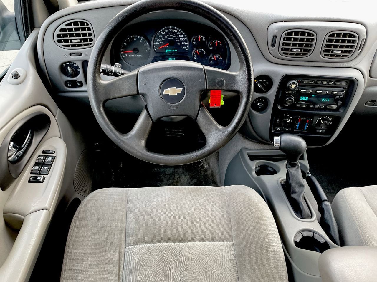 Thumbnail: 2005 Chevrolet TrailBlazer - 11
