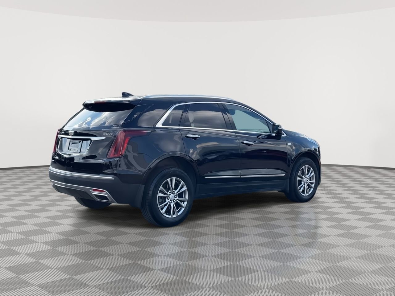 Thumbnail: 2023 Cadillac XT5 - 8