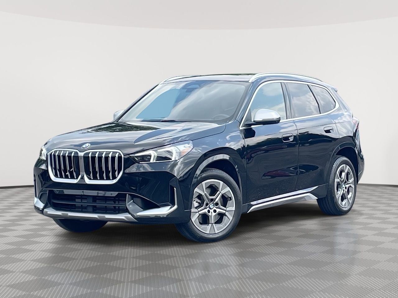 Thumbnail: 2023 BMW X1 - 1