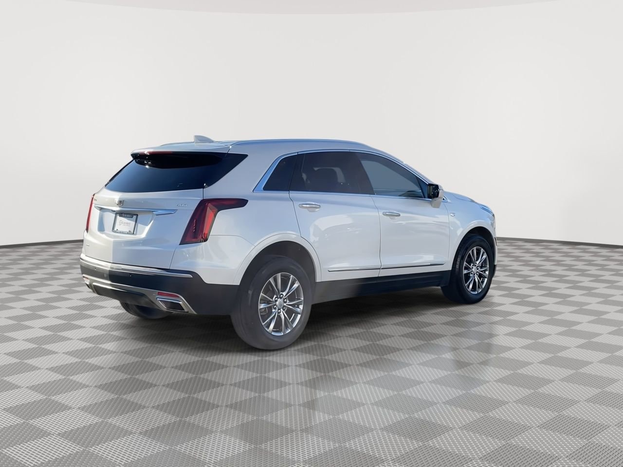 Thumbnail: 2023 Cadillac XT5 - 8