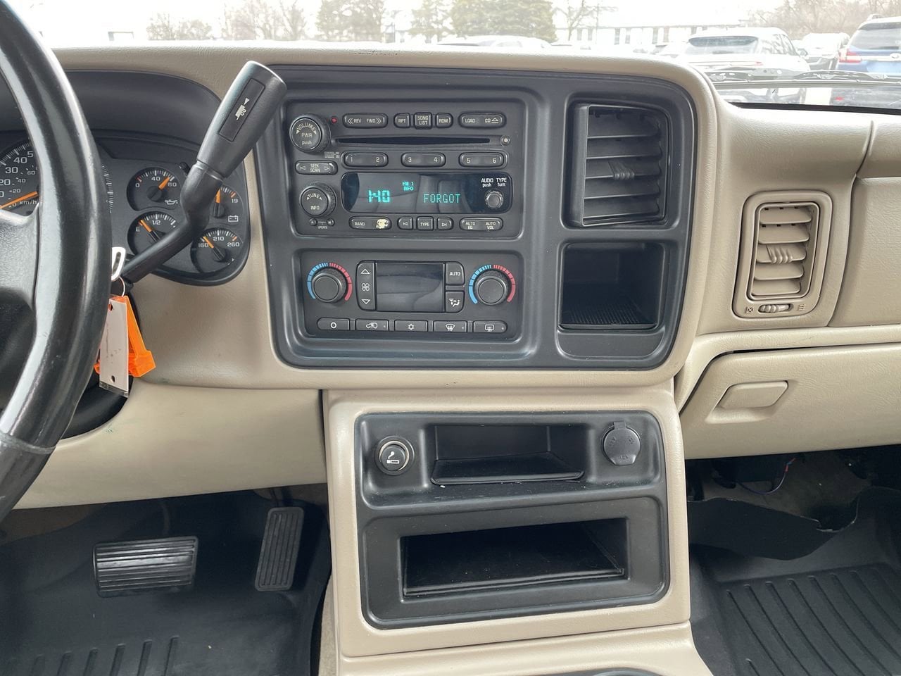 Thumbnail: 2005 Chevrolet Suburban - 13