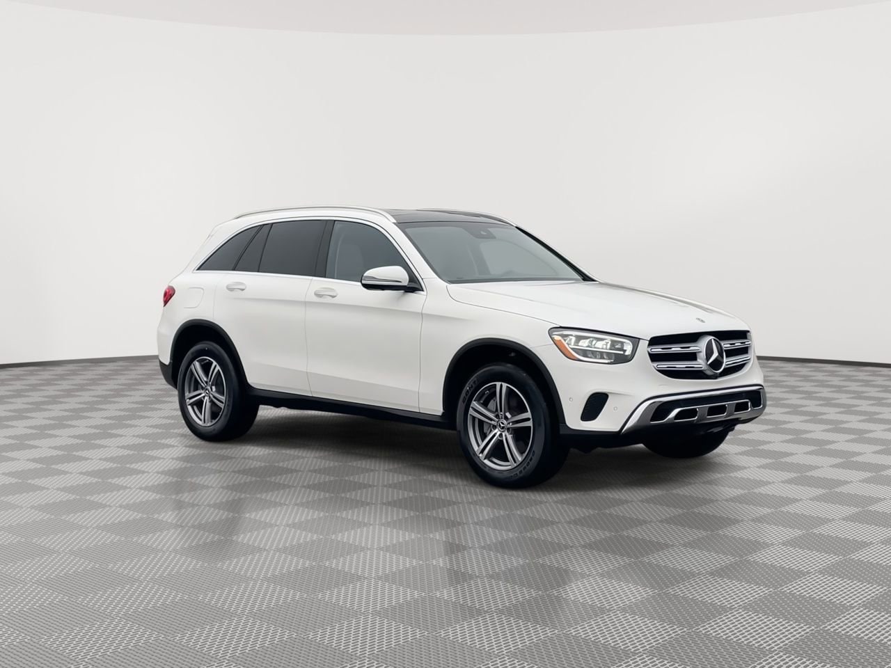 Thumbnail: 2022 Mercedes-Benz GLC - 2