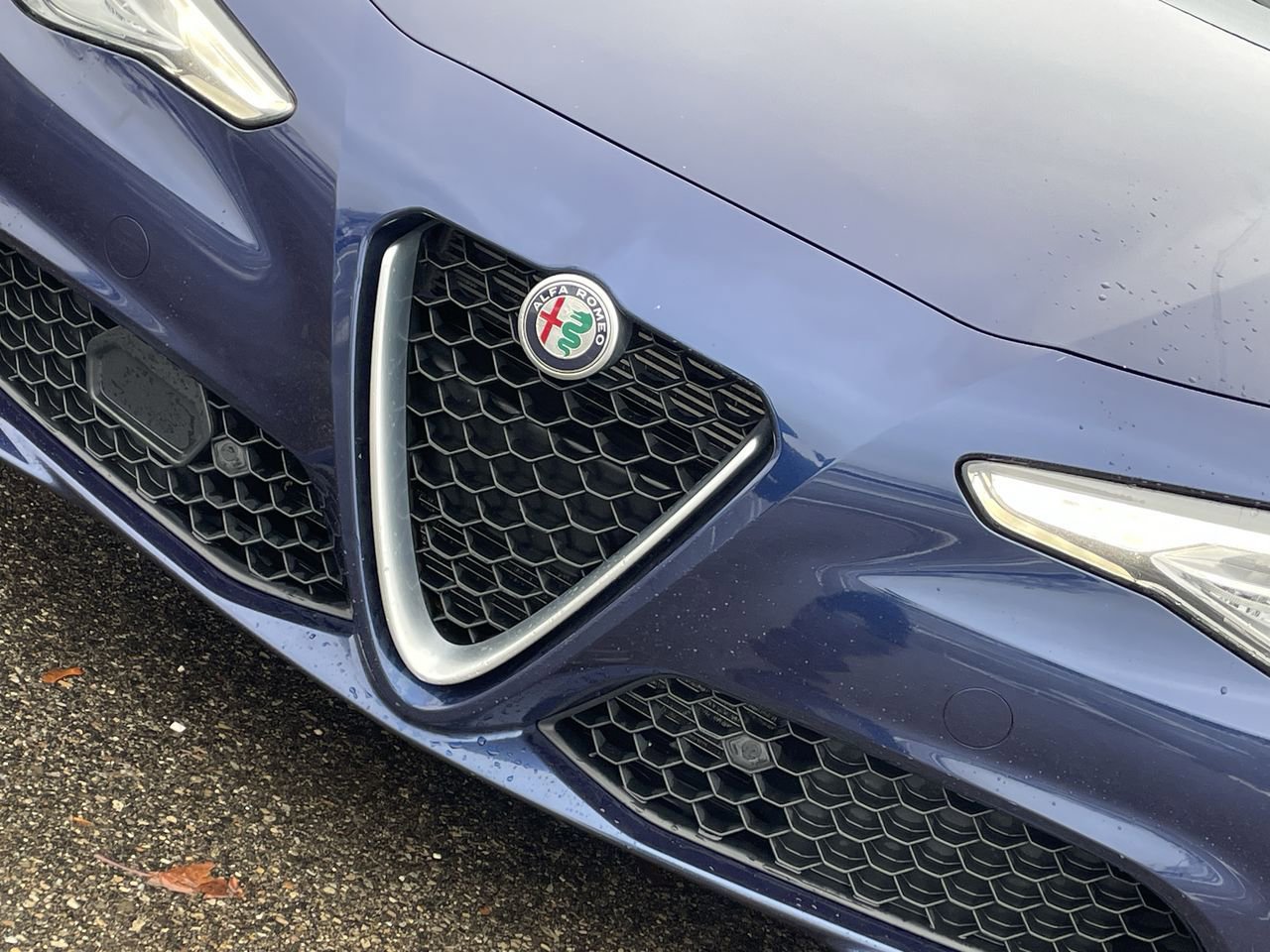 Thumbnail: 2019 Alfa Romeo Giulia - 36