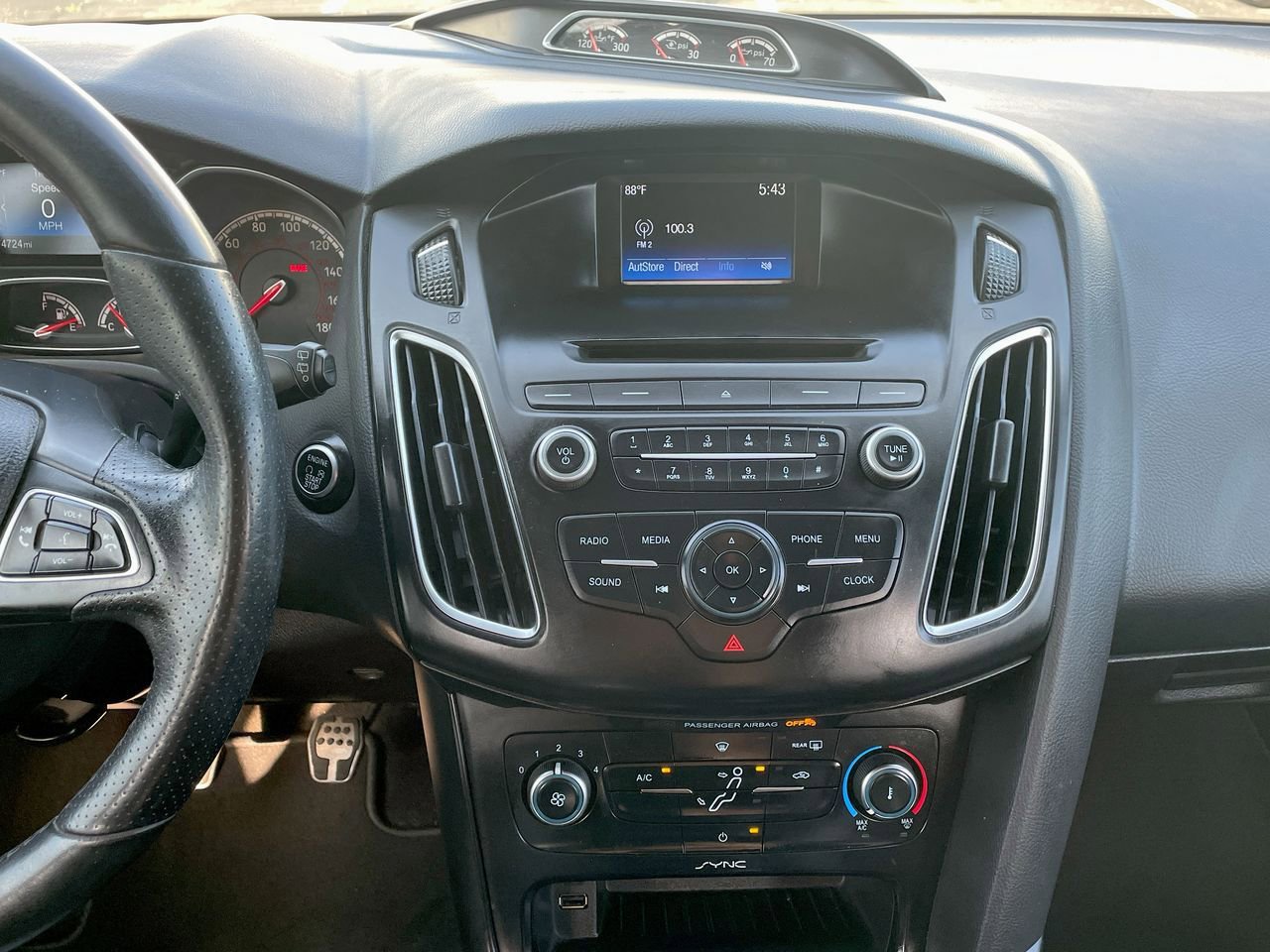 Thumbnail: 2017 Ford Focus - 13