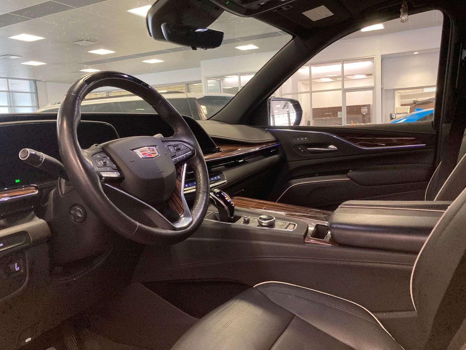 Thumbnail: 2024 Cadillac Escalade - 4