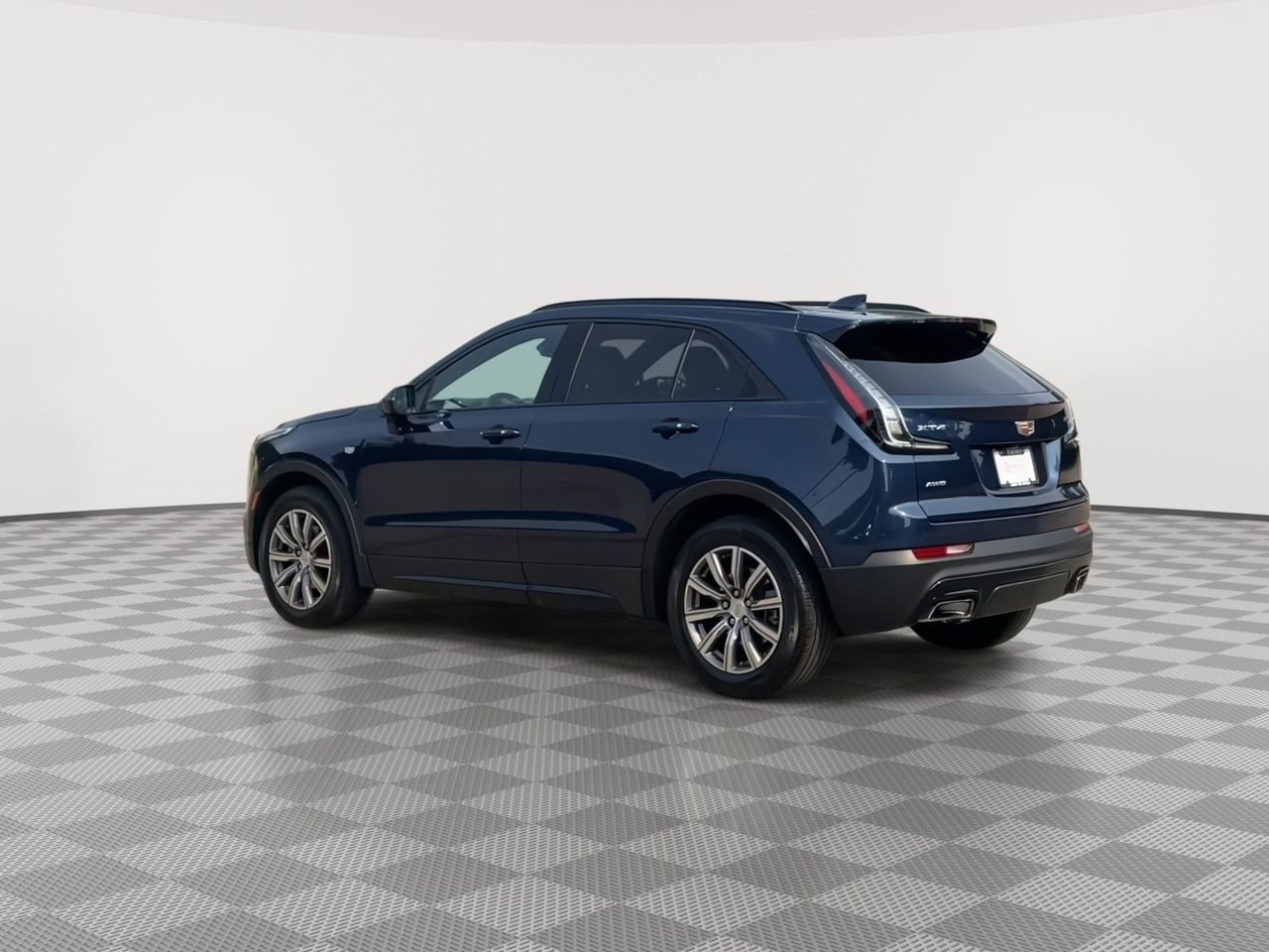 Thumbnail: 2019 Cadillac XT4 - 6