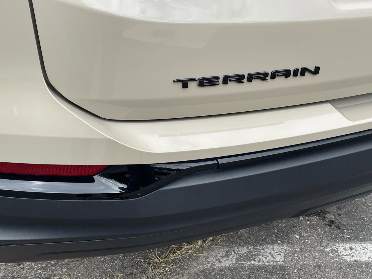Thumbnail: 2023 GMC Terrain - 37