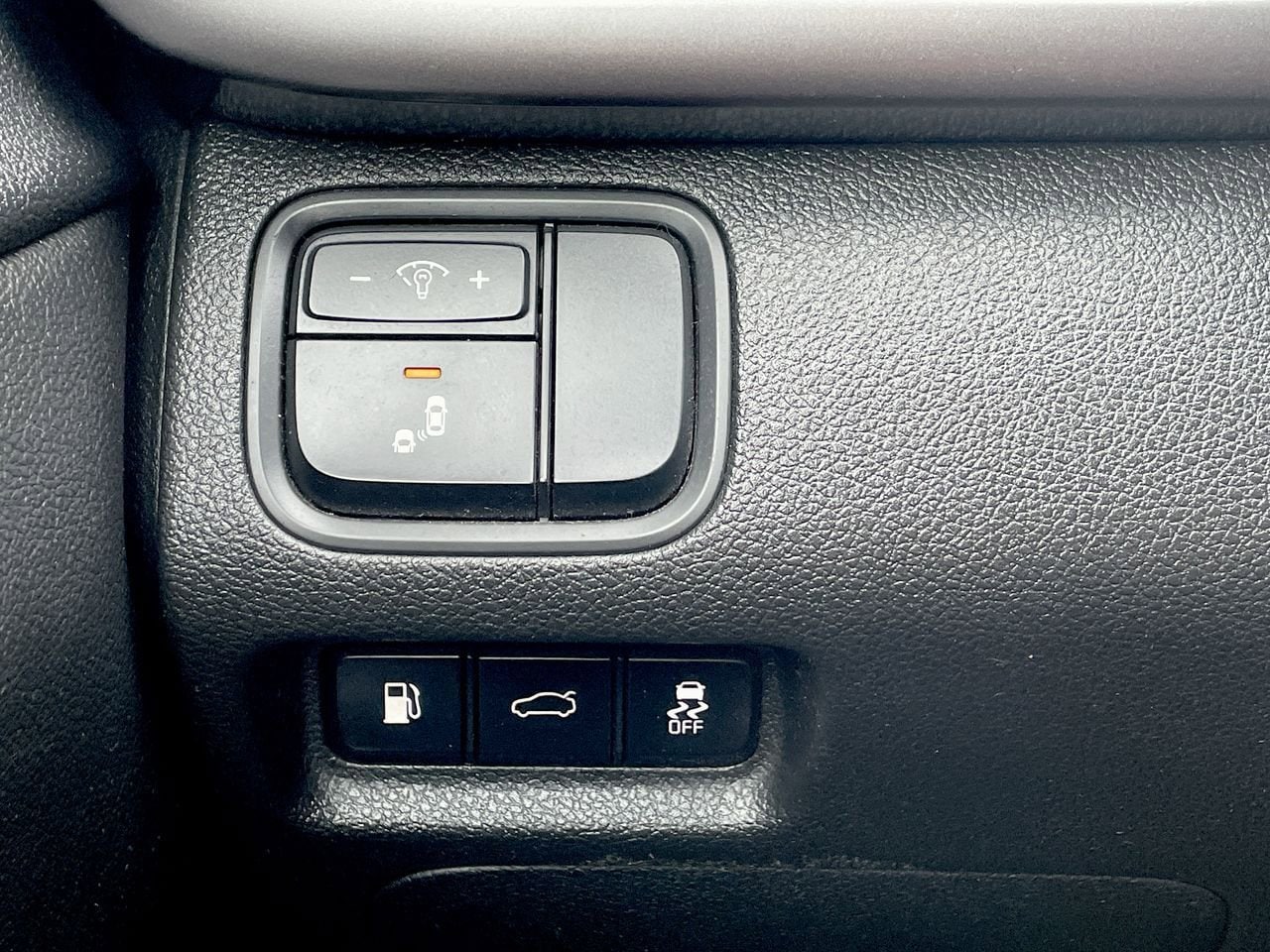 Thumbnail: 2018 Kia Optima - 25