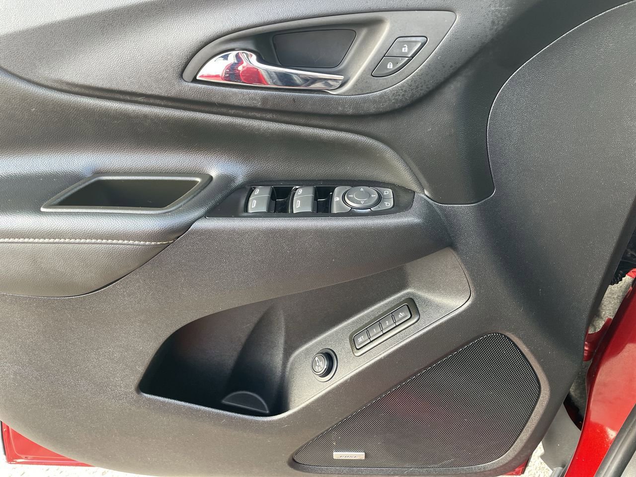 Thumbnail: 2023 Chevrolet Equinox - 35