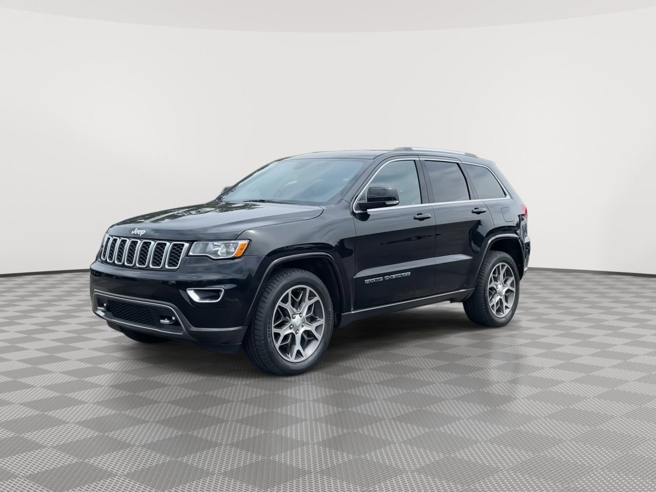 Thumbnail: 2018 Jeep Grand Cherokee - 4