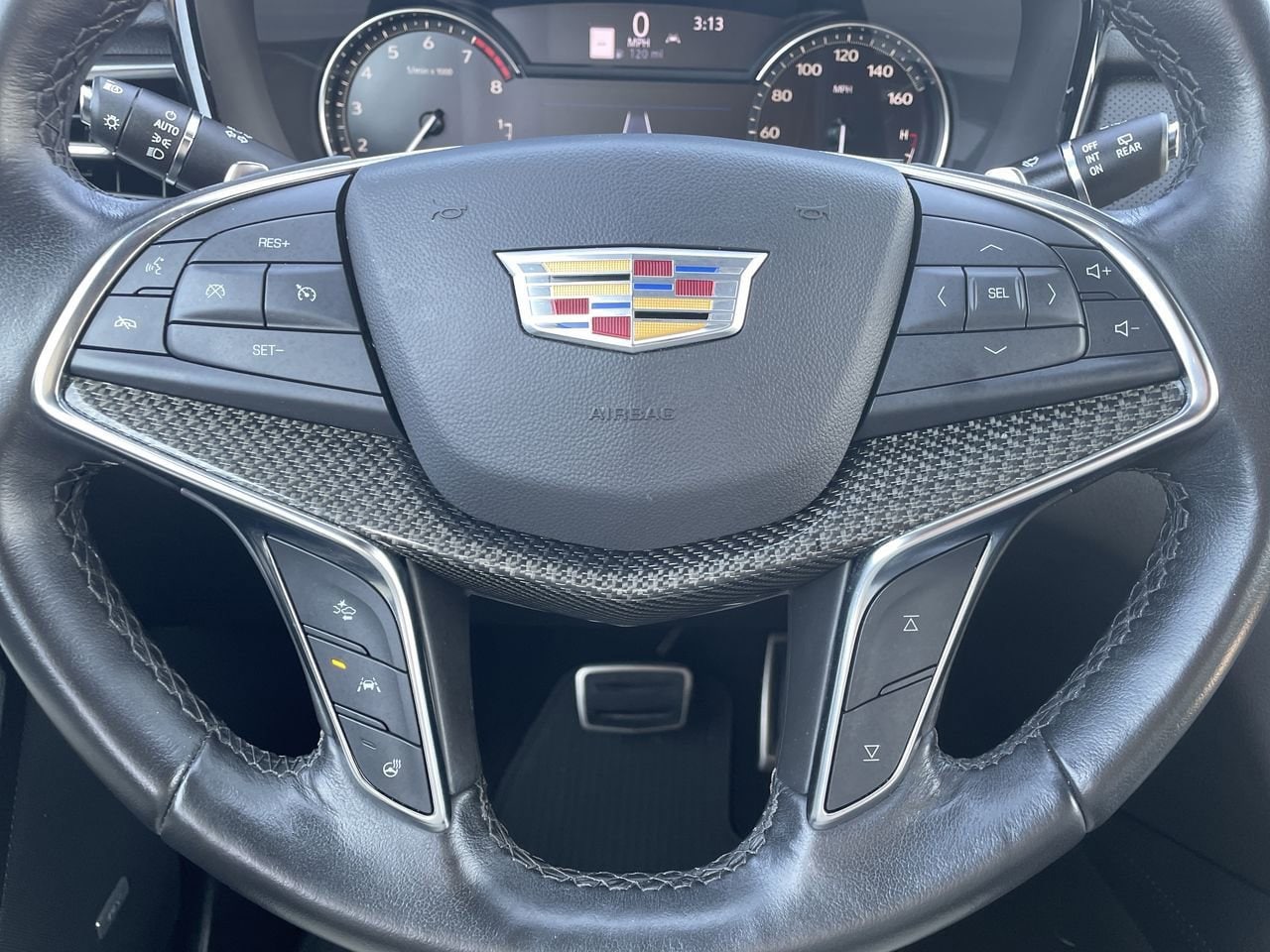 Thumbnail: 2023 Cadillac XT5 - 10