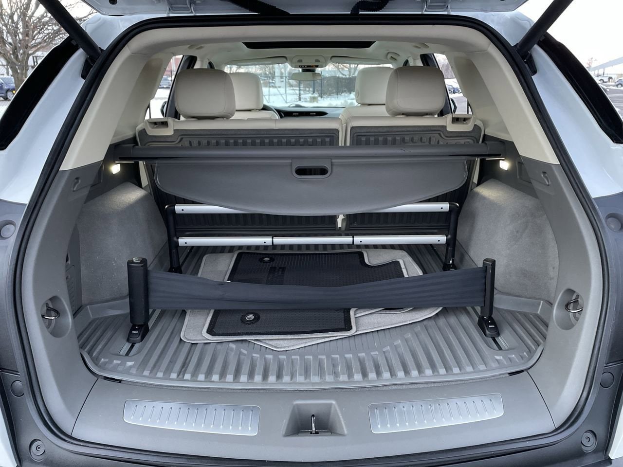 Thumbnail: 2023 Cadillac XT5 - 17