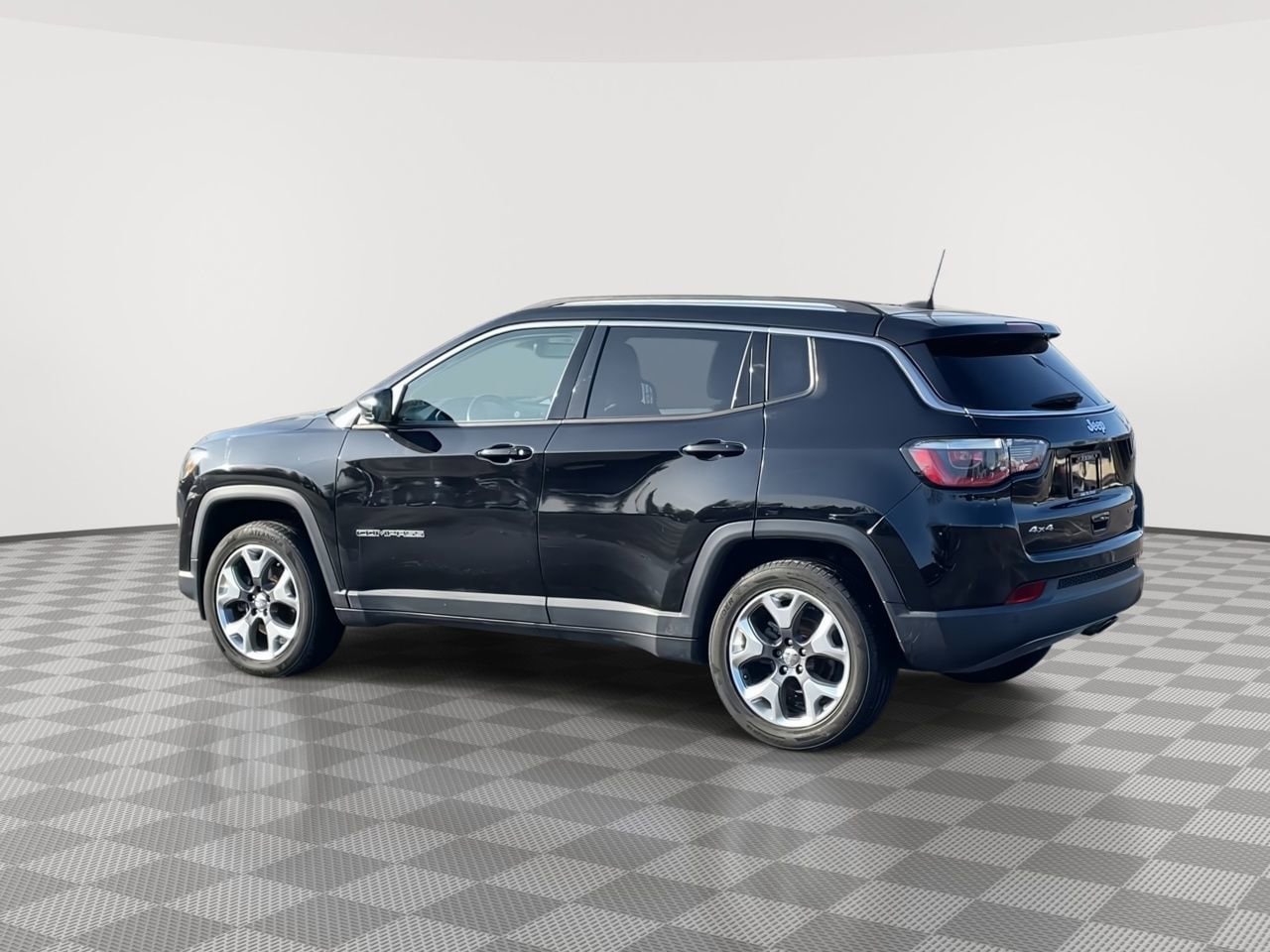 Thumbnail: 2018 Jeep Compass - 6