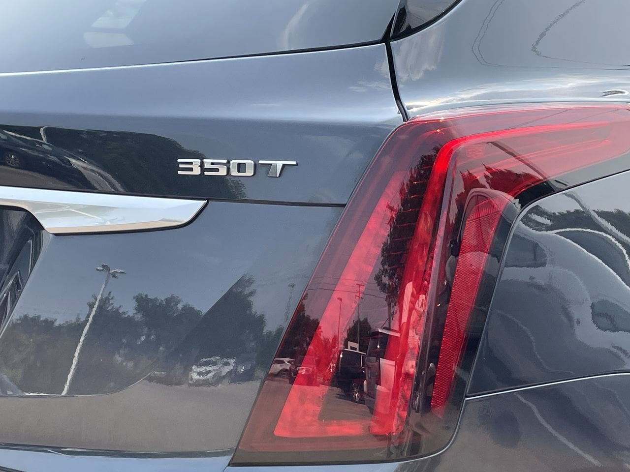 Thumbnail: 2023 Cadillac XT5 - 38