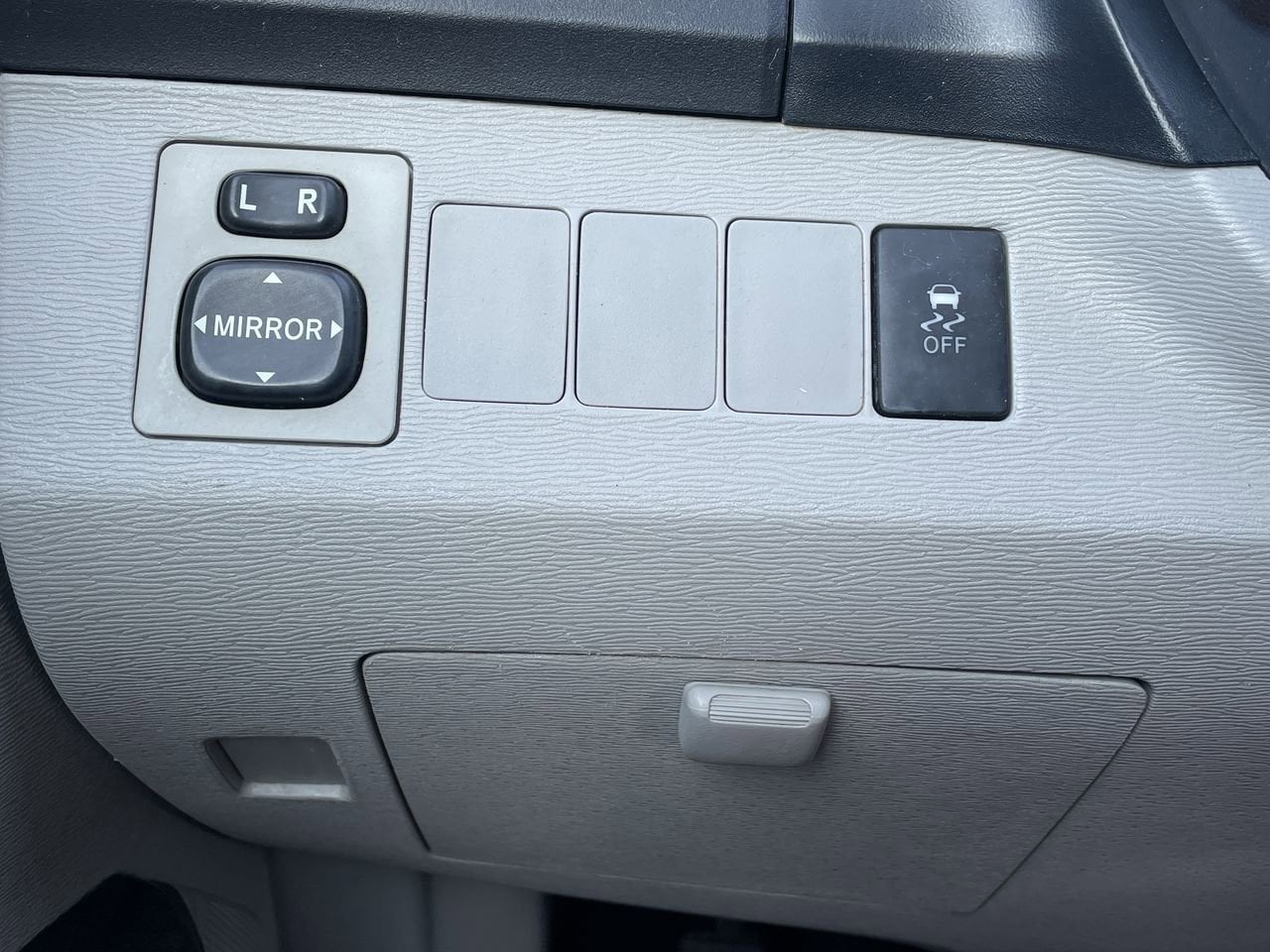 Thumbnail: 2013 Toyota Venza - 24