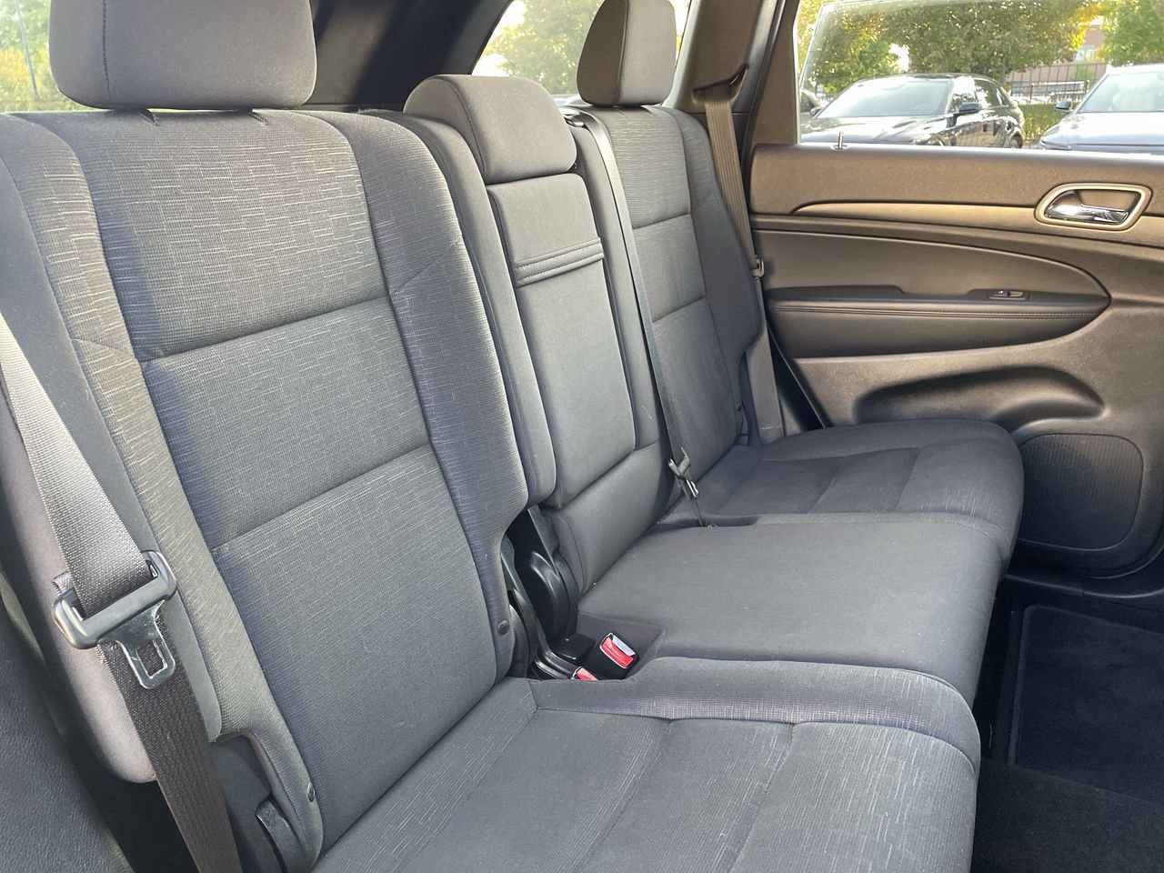 Thumbnail: 2014 Jeep Grand Cherokee - 15
