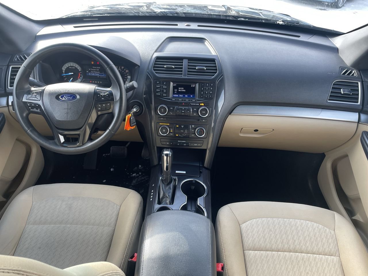 Thumbnail: 2016 Ford Explorer - 21