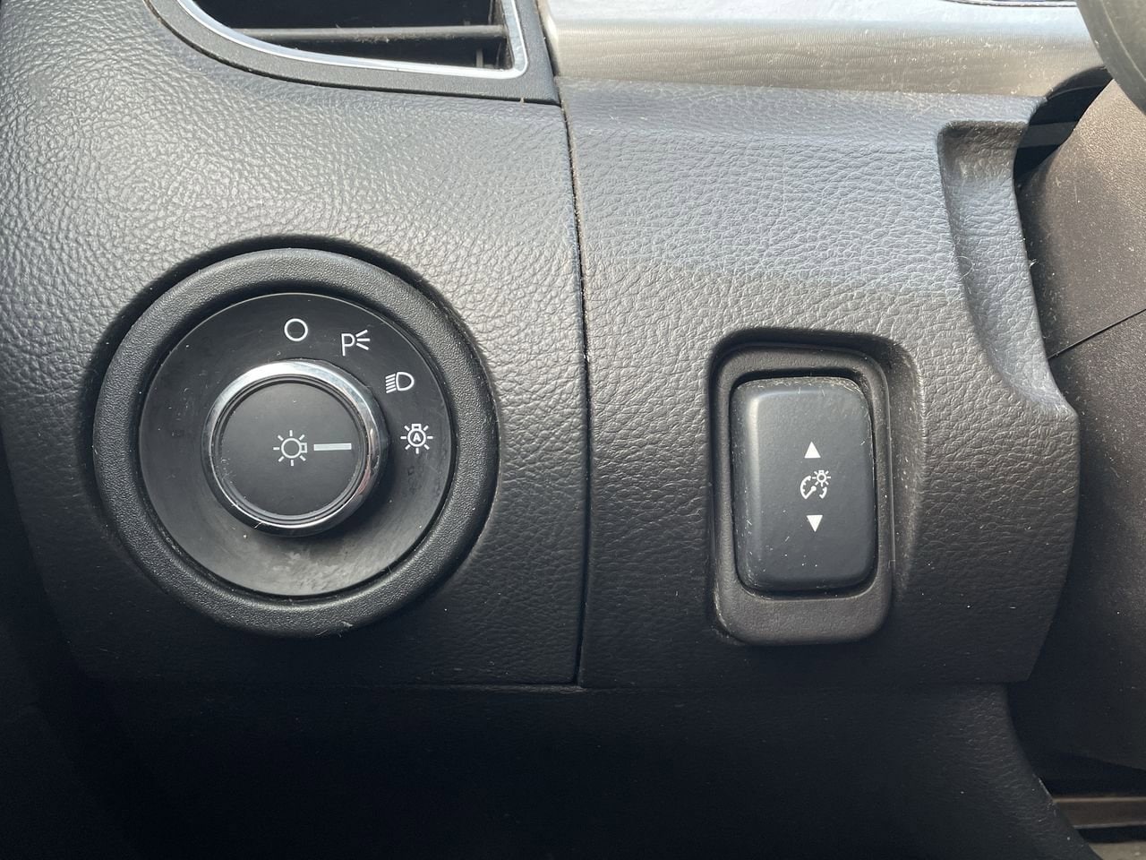 Thumbnail: 2014 Ford Taurus - 27