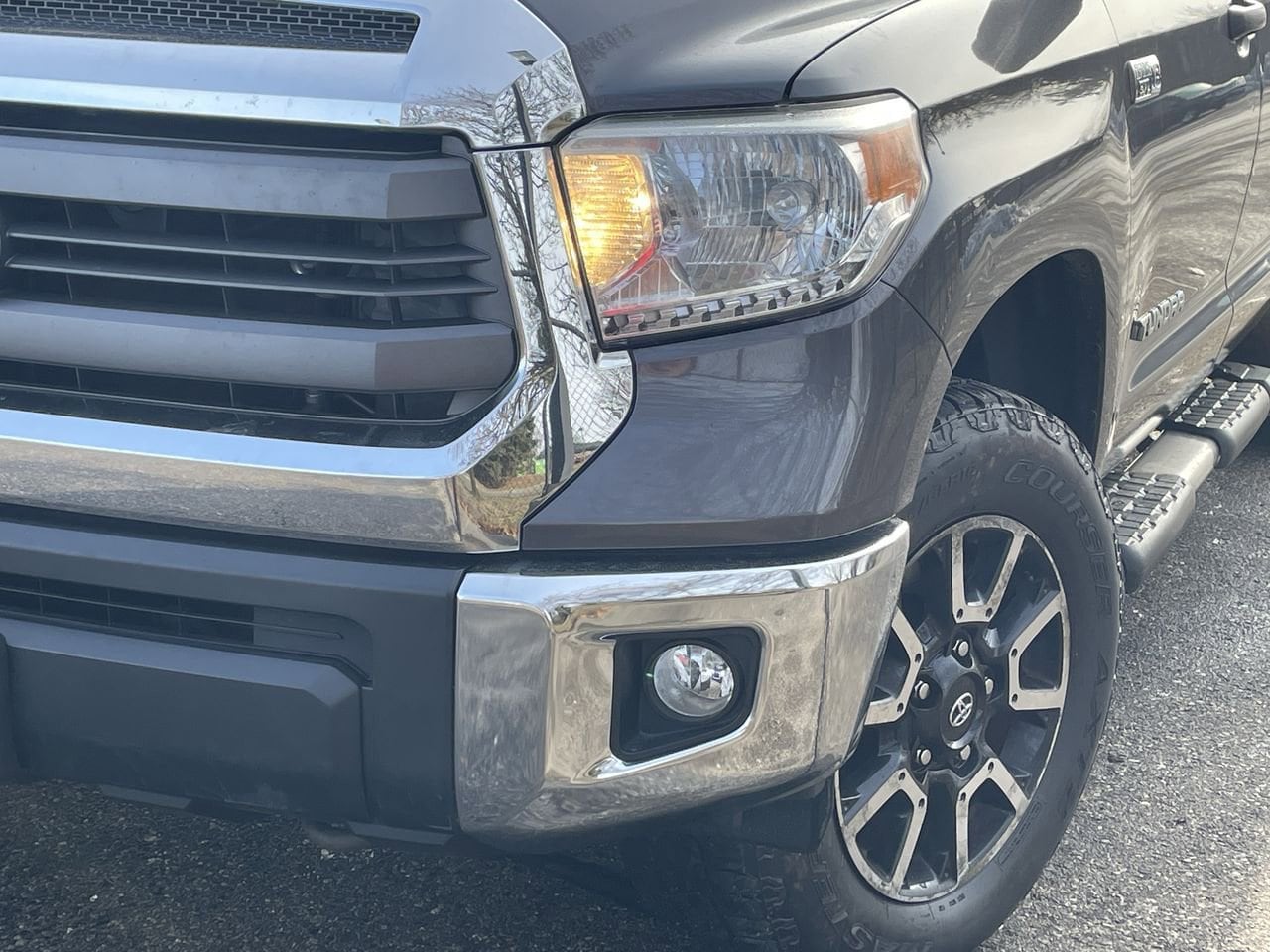 Thumbnail: 2015 Toyota Tundra - 33