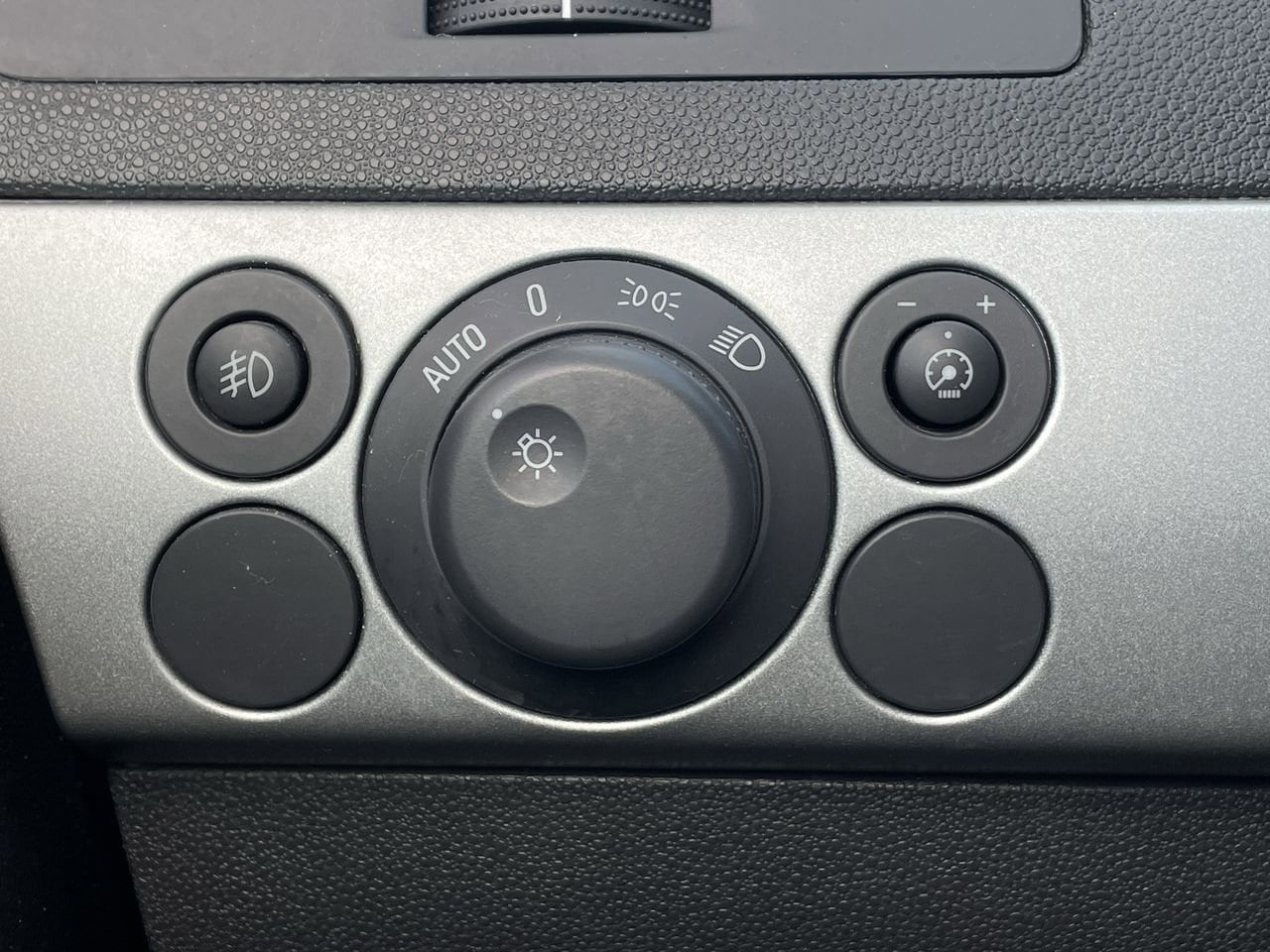 Thumbnail: 2008 Saturn Astra - 24