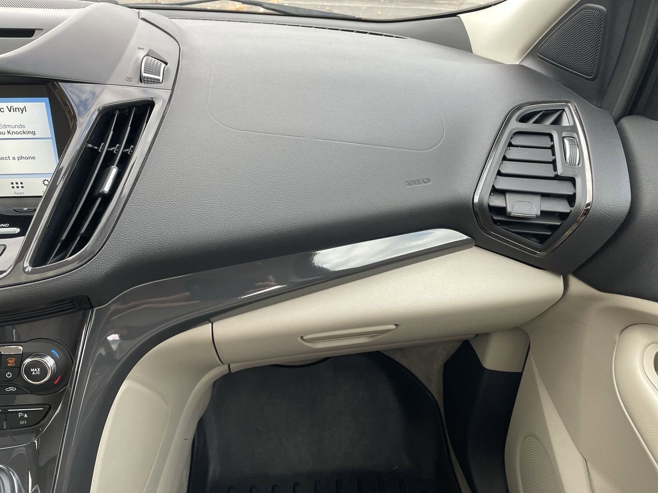 Thumbnail: 2016 Ford Escape - 16